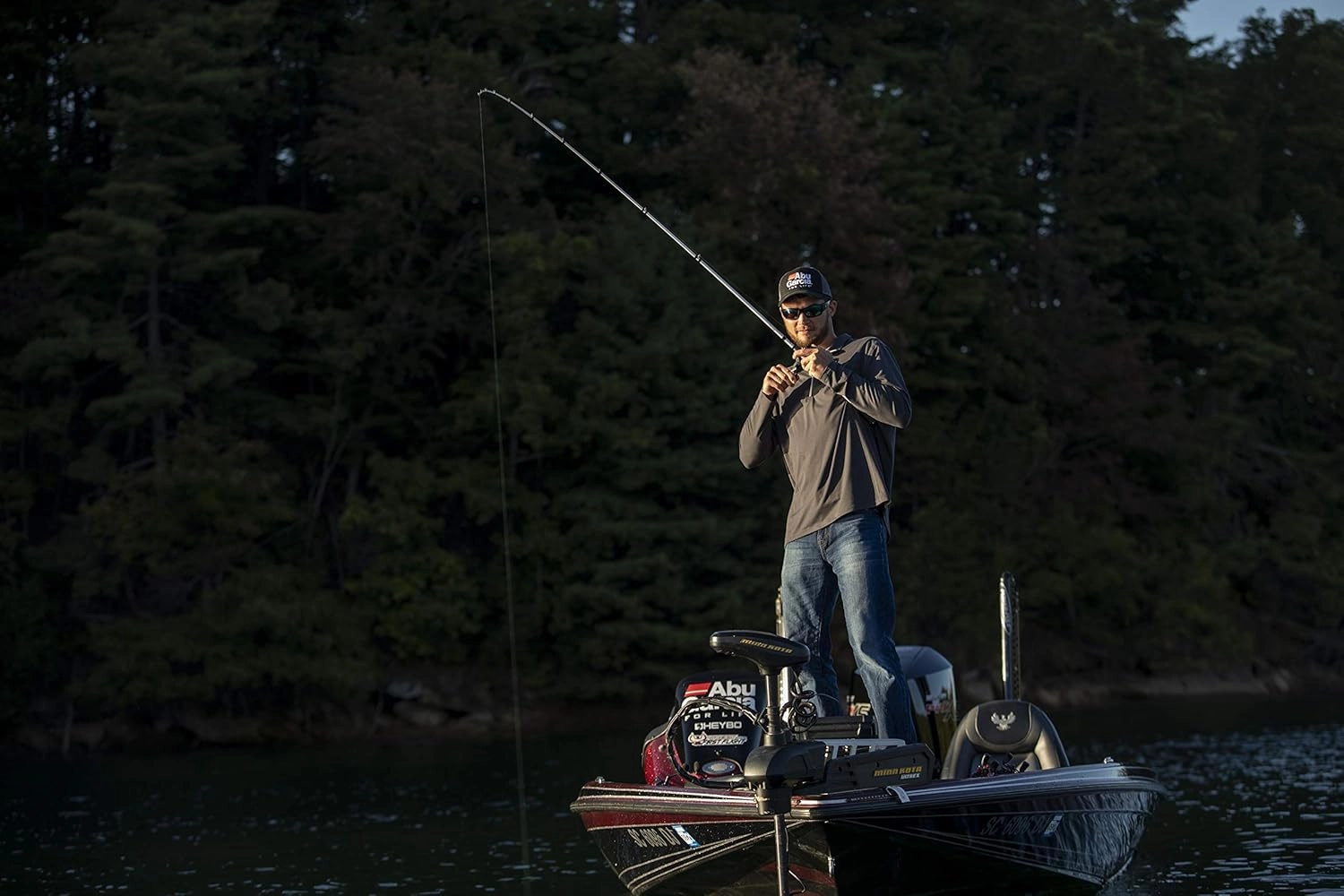 Abu Garcia Vengeance Low Profile Baitcast Reel and Fishing Rod Combo