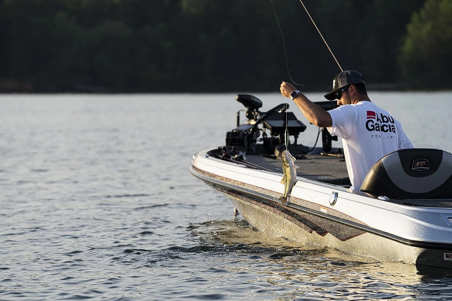 Abu Garcia Vengeance Low Profile Baitcast Reel and Fishing Rod Combo
