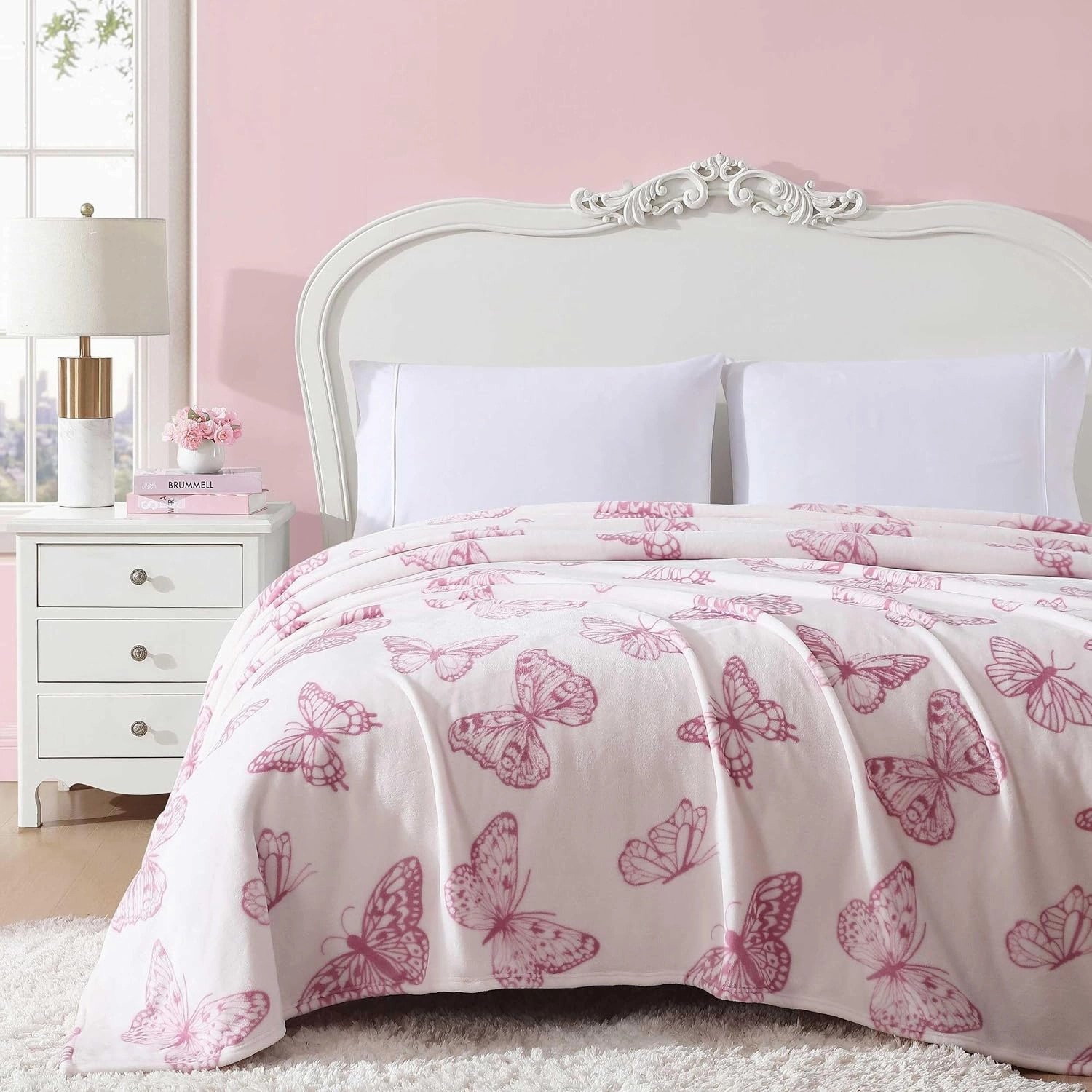 Betsey Johnson - Twin Blanket, Ultra-Soft Plush Bedding, Oversized Soft Blanket, Dorm Essentials (Malachite Butterfly Pink)