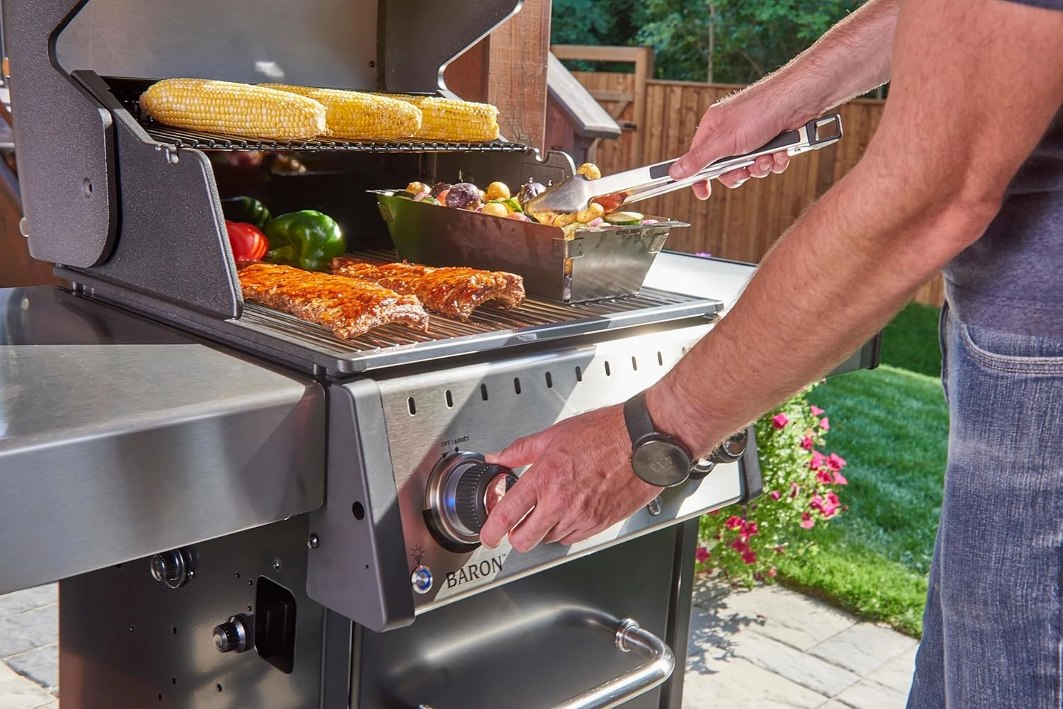 Broil King 874214 Baron 320 Pro, Liquid Propane (LP), Stainless Steel, Black