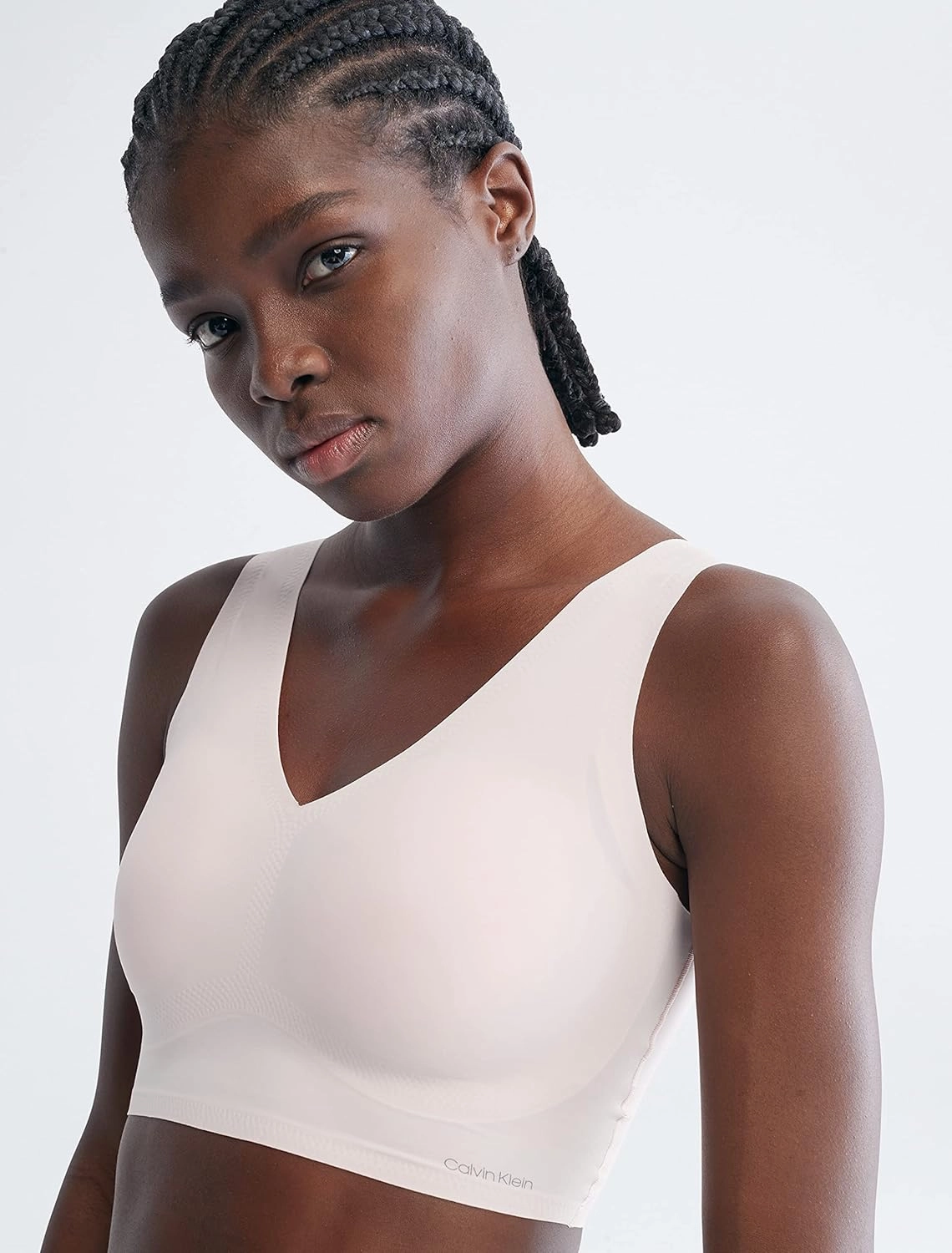 Calvin Klein Women's Invisibles Comfort Seamless Lightly Lined V Neck Bralette Bra