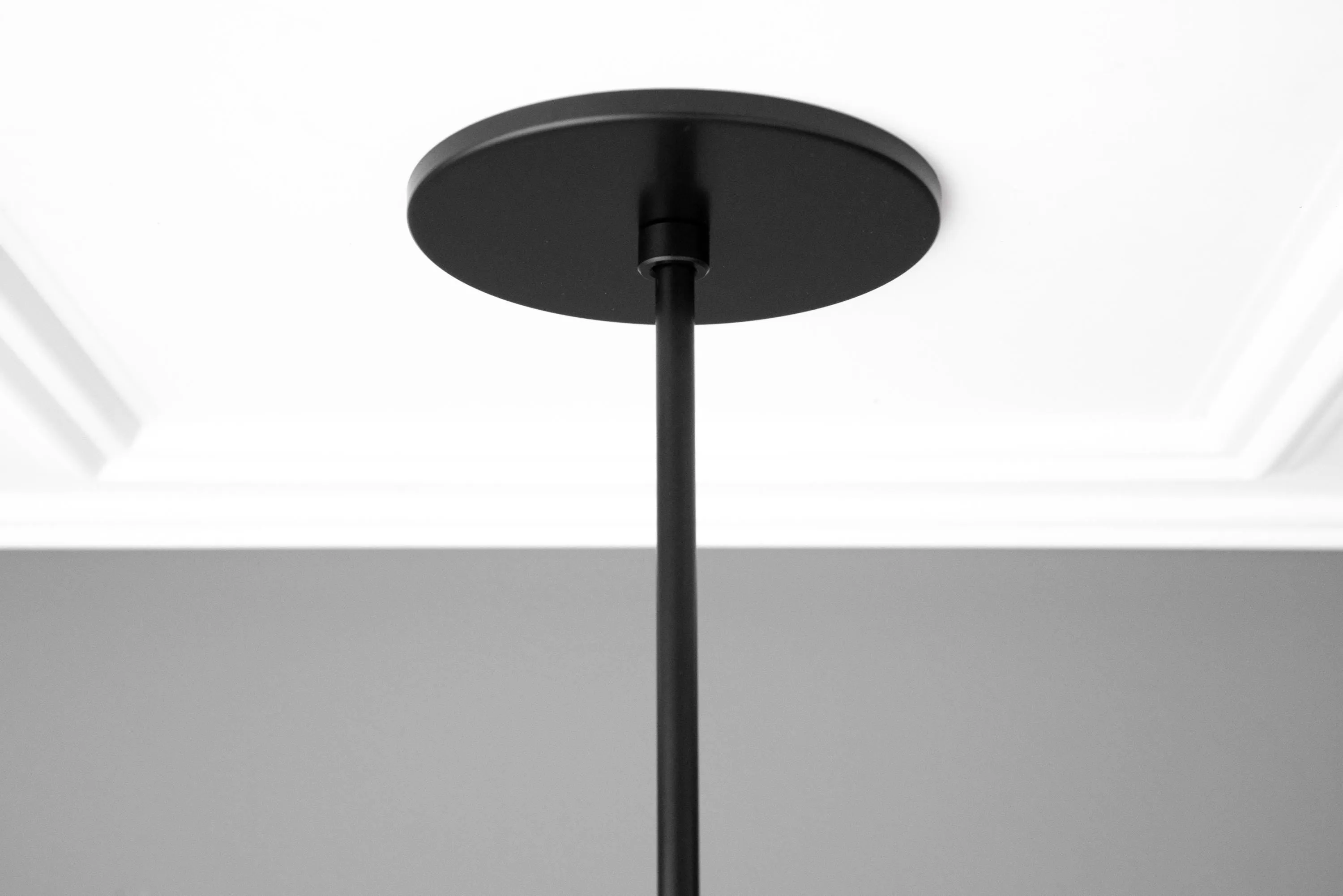 CEILING LIGHT MODEL NO. 9415