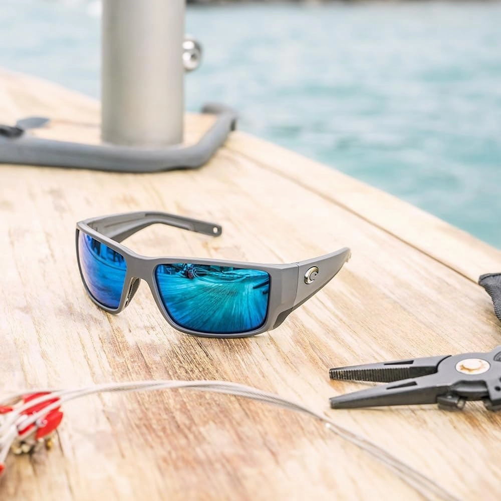 Costa Del Mar Sunglasses for Men - Blackfin PRO Mens Polarized Sunglasses - Fishing, Boating & Beach UV Protection - Size 60