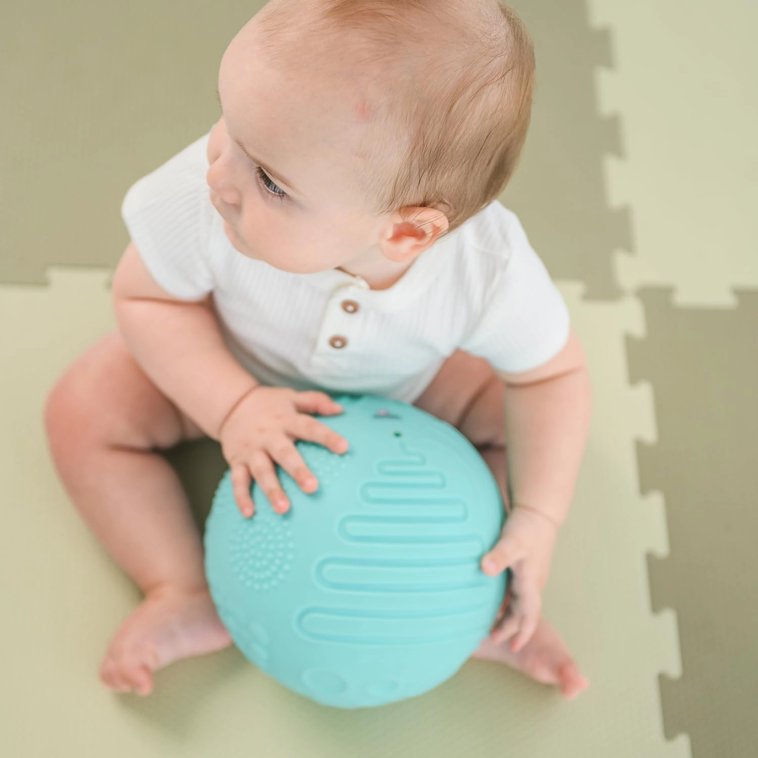 Edushape Texture-iffic Sensory Ball for Baby - 7" Baby Ball for Kids with 8 Sections of Different Tactile Patterns