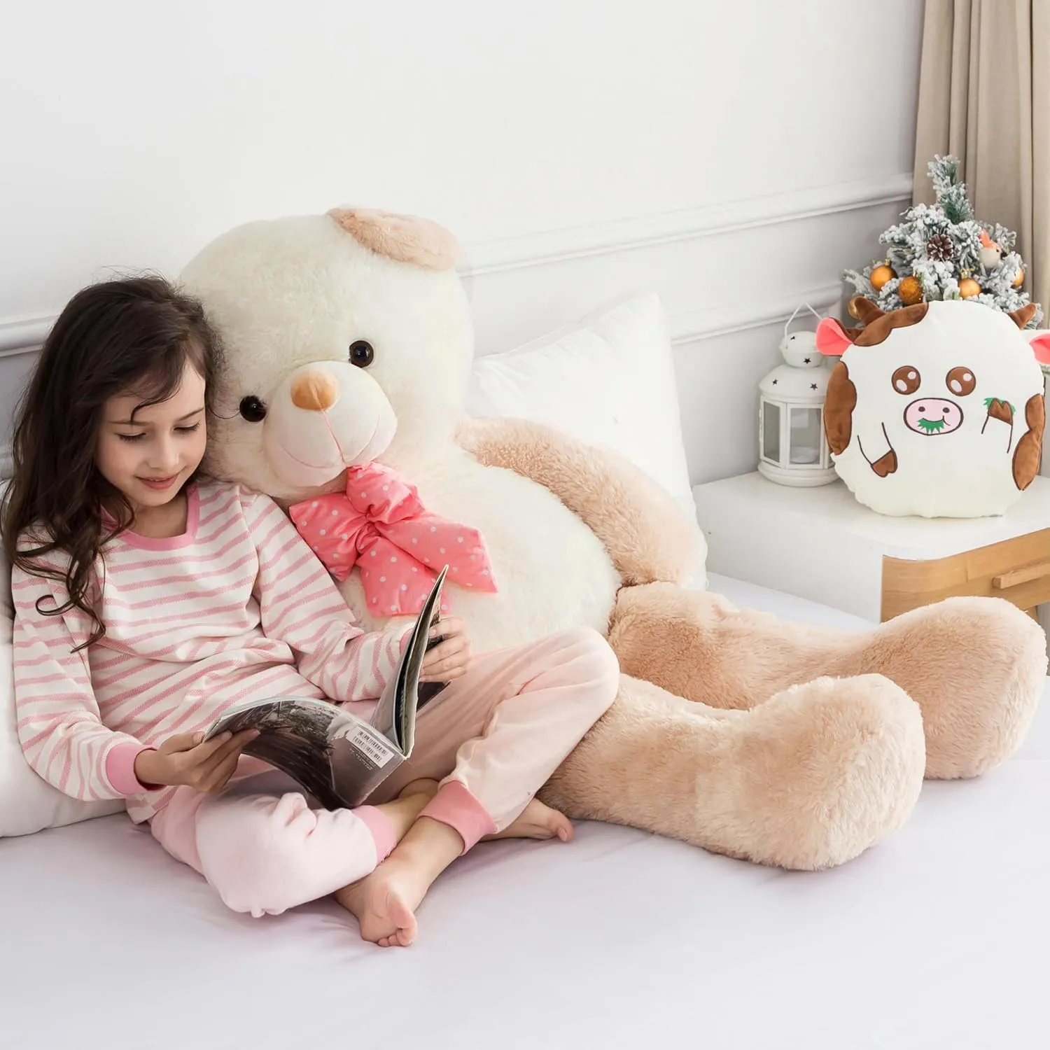 Giant Teddy Bear Stuffed Animals for Girls 4 Feet Big Teddy Bear Plushies Giant Stuffed Animal Large Teddy Bears Plush Toys Big Stuffed Bear for Her Halloween Christmas 47 Inch Apricot