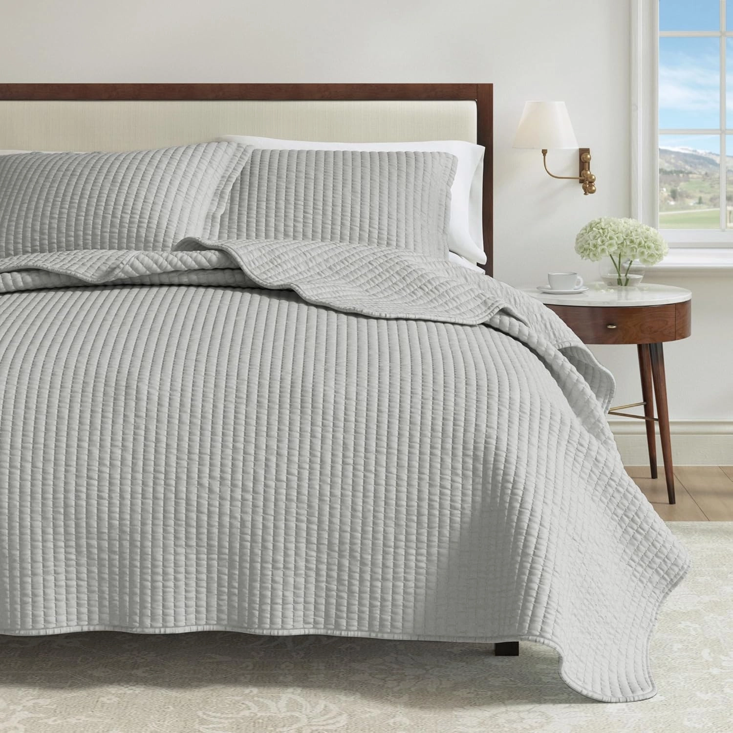 Great Bay Home Full/Queen Quilt Bedding Set, 3-Piece Lightweight Summer Channel Stitch Quilt Set with Shams, Ultra Soft Light Grey Bedspreads, Quilted Bedding Coverlets for All Seasons