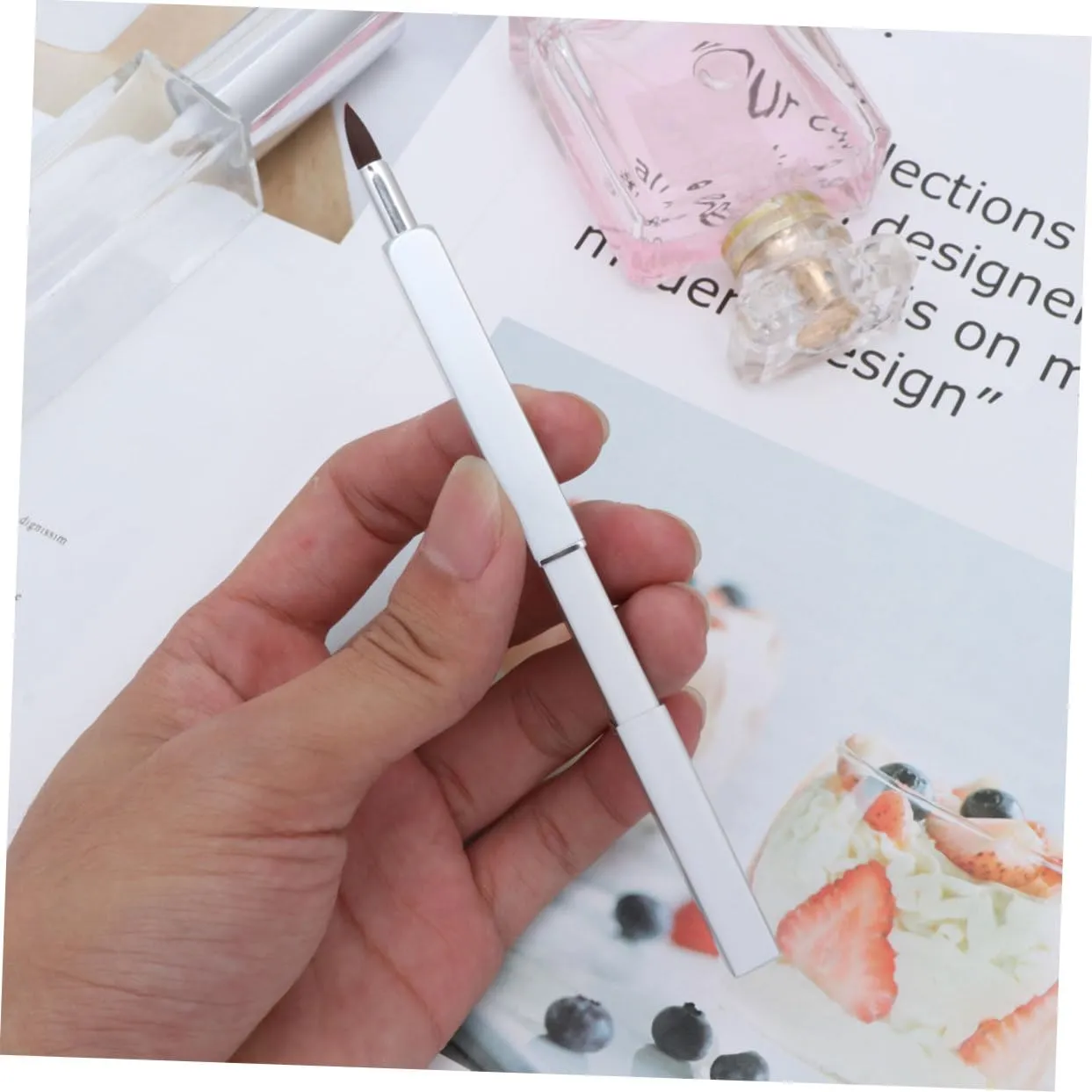 Housoutil 3pcs Durable Metal Tube Retractable Lip Brush Silky Nylon Fiber for Travel Makeup on The Go