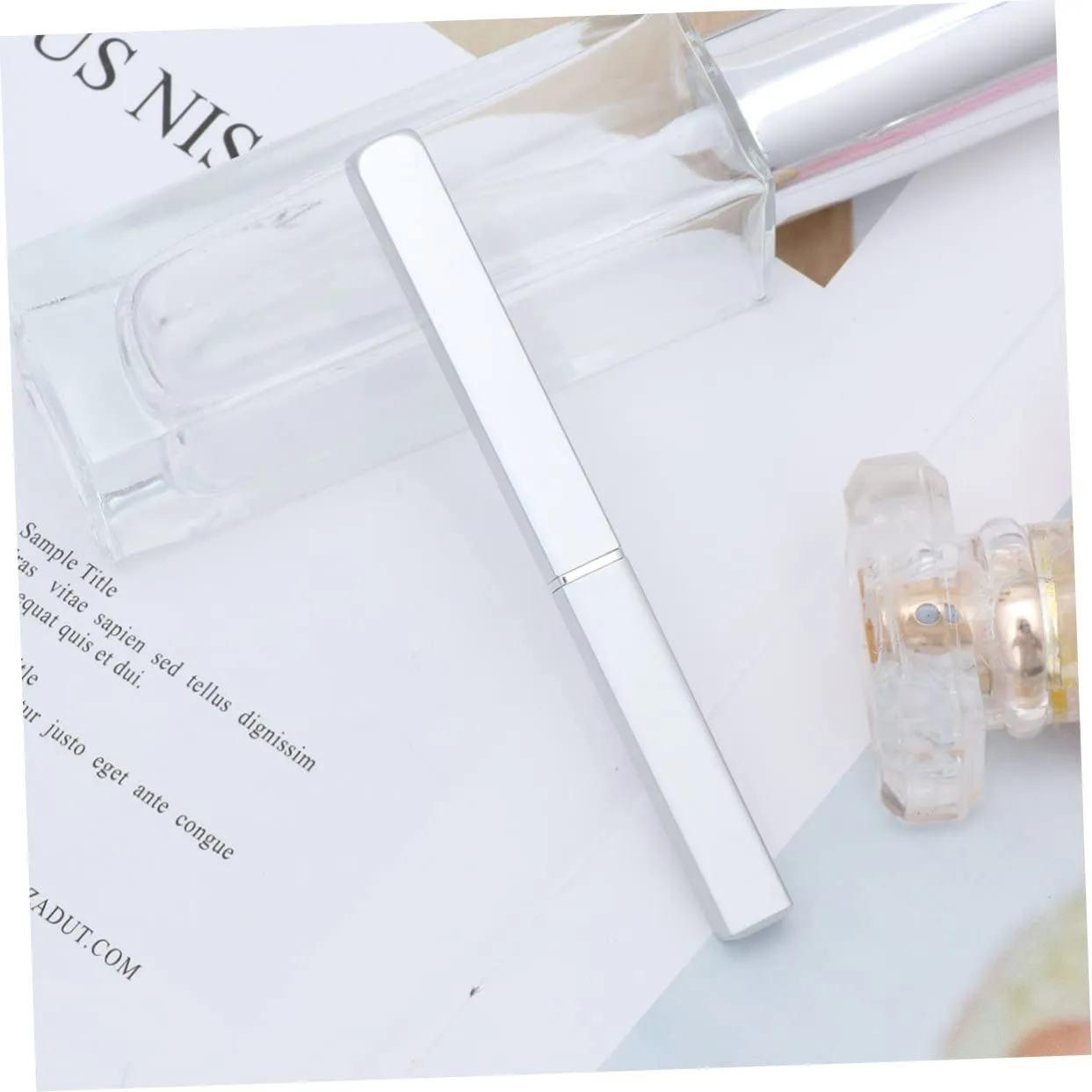 Housoutil 3pcs Durable Metal Tube Retractable Lip Brush Silky Nylon Fiber for Travel Makeup on The Go