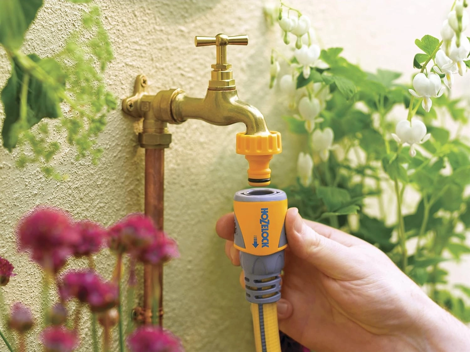 Hozelock - Hose Connector Plus ø 12.5mm - 15mm (1/2"- 5/8") Soft Touch : Watertight, Non-Slip, Flexible Connector Prevents Twisting, Swelling and Leaks [2050P0000]
