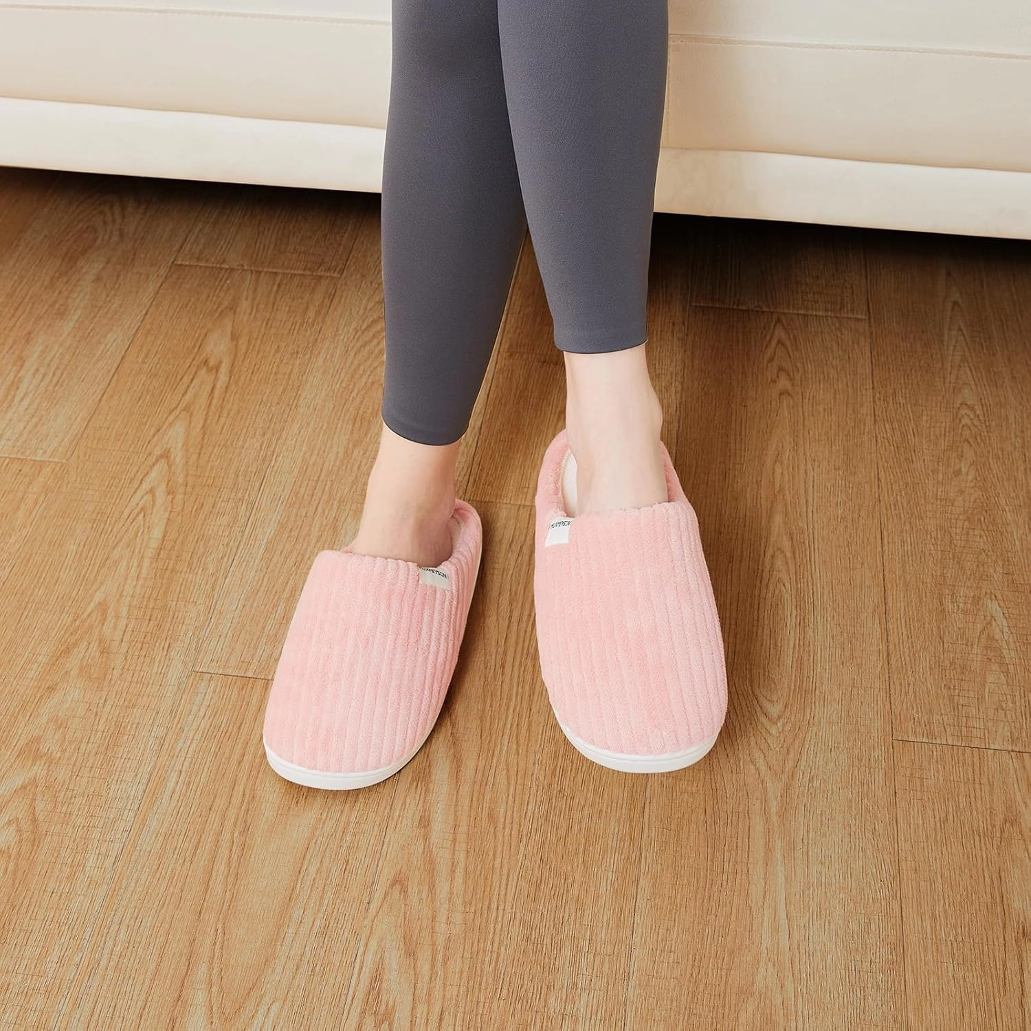 HUXMEYSON Slippers for Women, Warm Memory Foam Comfy House Slippers with Anti-Skid Rubber Sole for Indoor and Outdoor