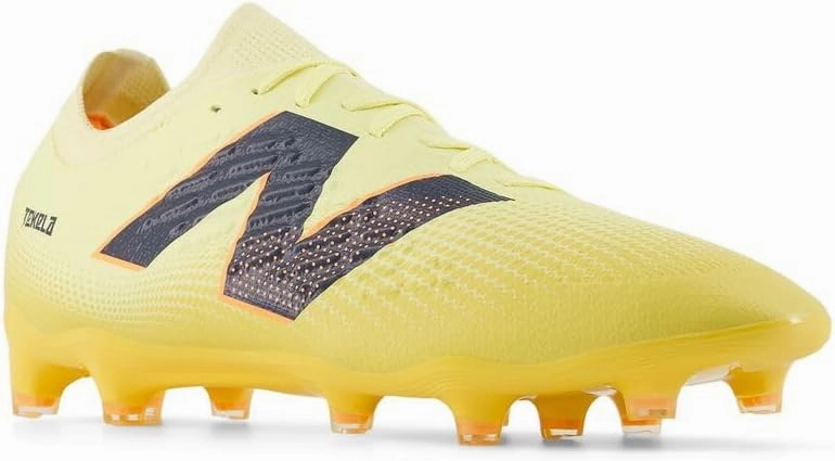 New Balance Unisex-Adult Tekela Magia Low Laced Fg V4  Soccer Shoe