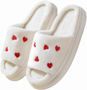 Obosoyo Plush Slippers Couples Cozy Heart Indoor Slippers Men Women Thick Sole Fuzzy Warm Winter