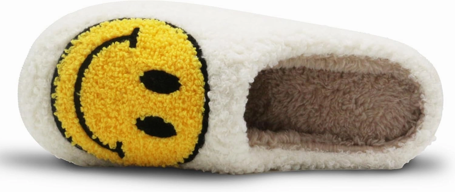 Retro Fuzzy Face Slippers for Women Men, Soft Plush Warm Slip-on Couple Style Casual Happy Face Slippers Cozy Indoor Outdoor Lightweight Anti-Skid Sole Cute House Slippers with Memory Foam
