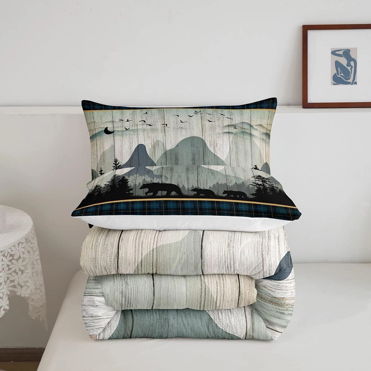 Rustic Bear Comforter Set Twin for Adult Women Wild Animal Bear Print Bedding, Western Farmhouse Theme Duvet Insert for Boys Girls Blue Geometry Grids Decor Quilt, Old Barn Door Print Comforter Set