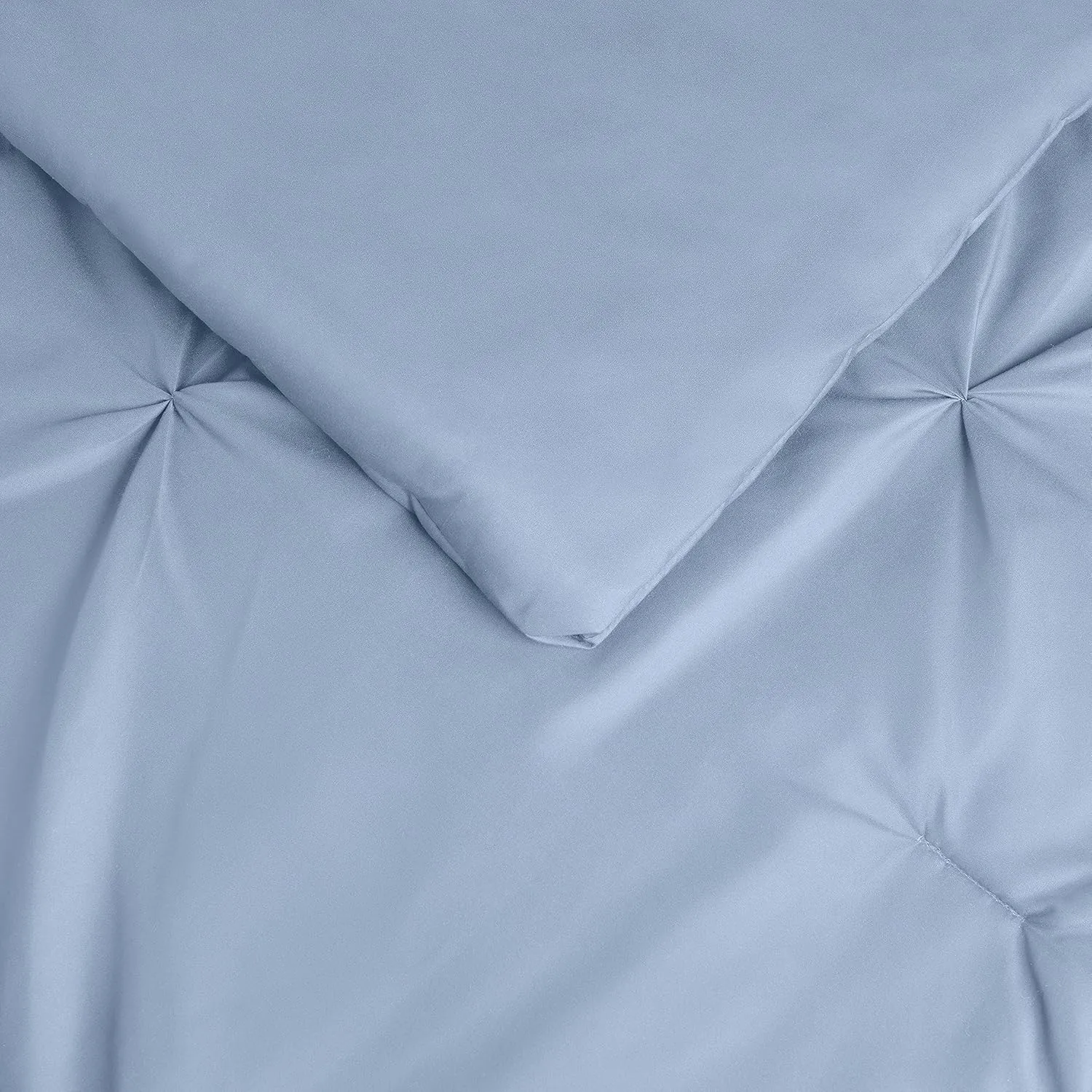 SERTA Simply Clean Soft Lightweight Pinch Pleated 3 Piece Hypoallergenic Comforter Set, King, Celestial Blue