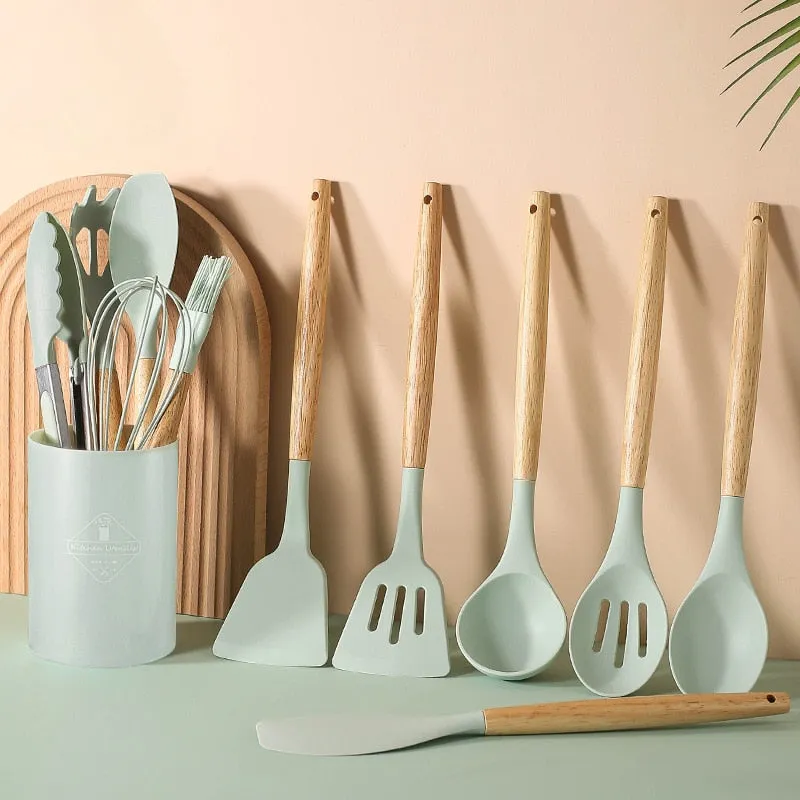 Simplistic Kitchen Utensils