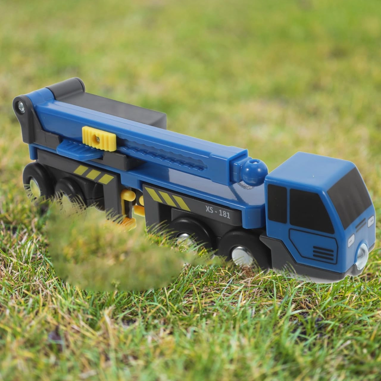 TOYANDONA Crane Model Engineering Car 2pcs Engineering Vehicle Mini Toys Truck Toys Woody Toy Engineering Car Toy Telescopic Crane Lifter Truck Model Crane Model Train Crane Truck Plastic