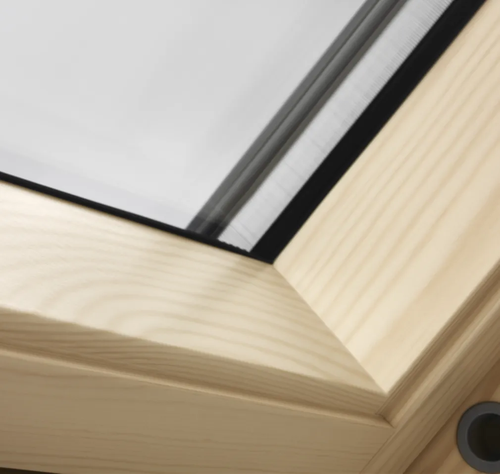 VELUX GGL UK10 3066 Triple Glazed Pine Centre-Pivot Roof Window (134 x 160 cm)